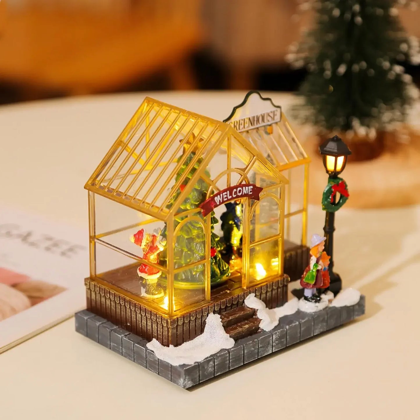 Casa decorativa de navidad con luces led.