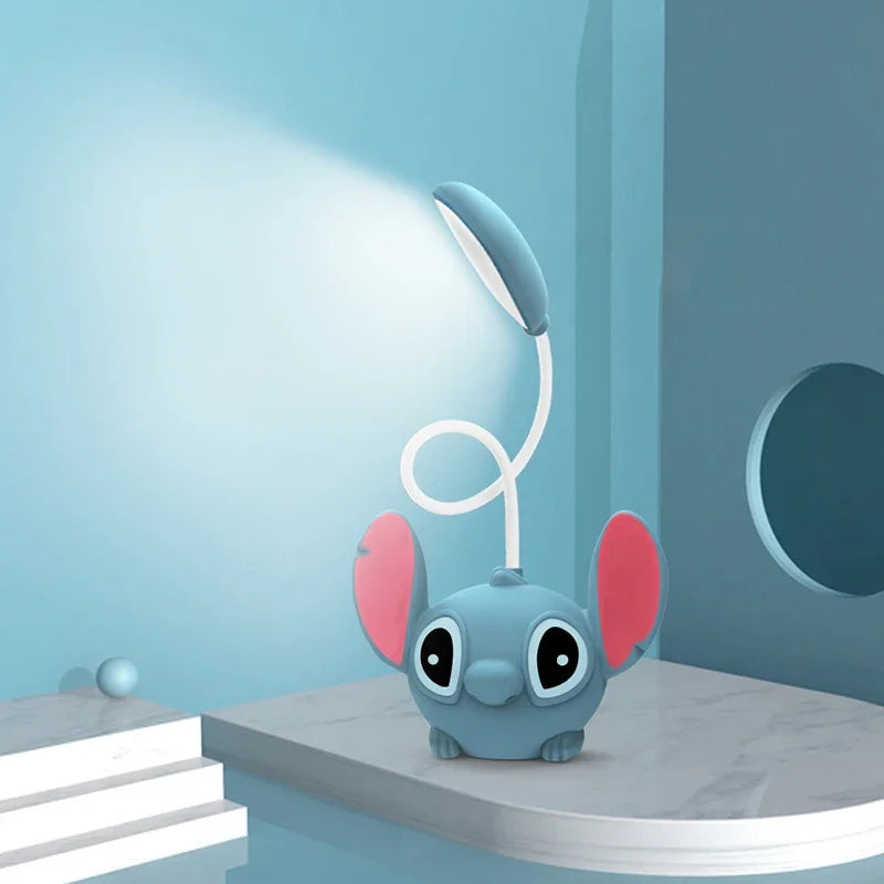Lámpara de escritorio LED Disney Lilo & Stitch con sacapuntas, luz plegable, lámpara de escritorio, luz recargable por USB